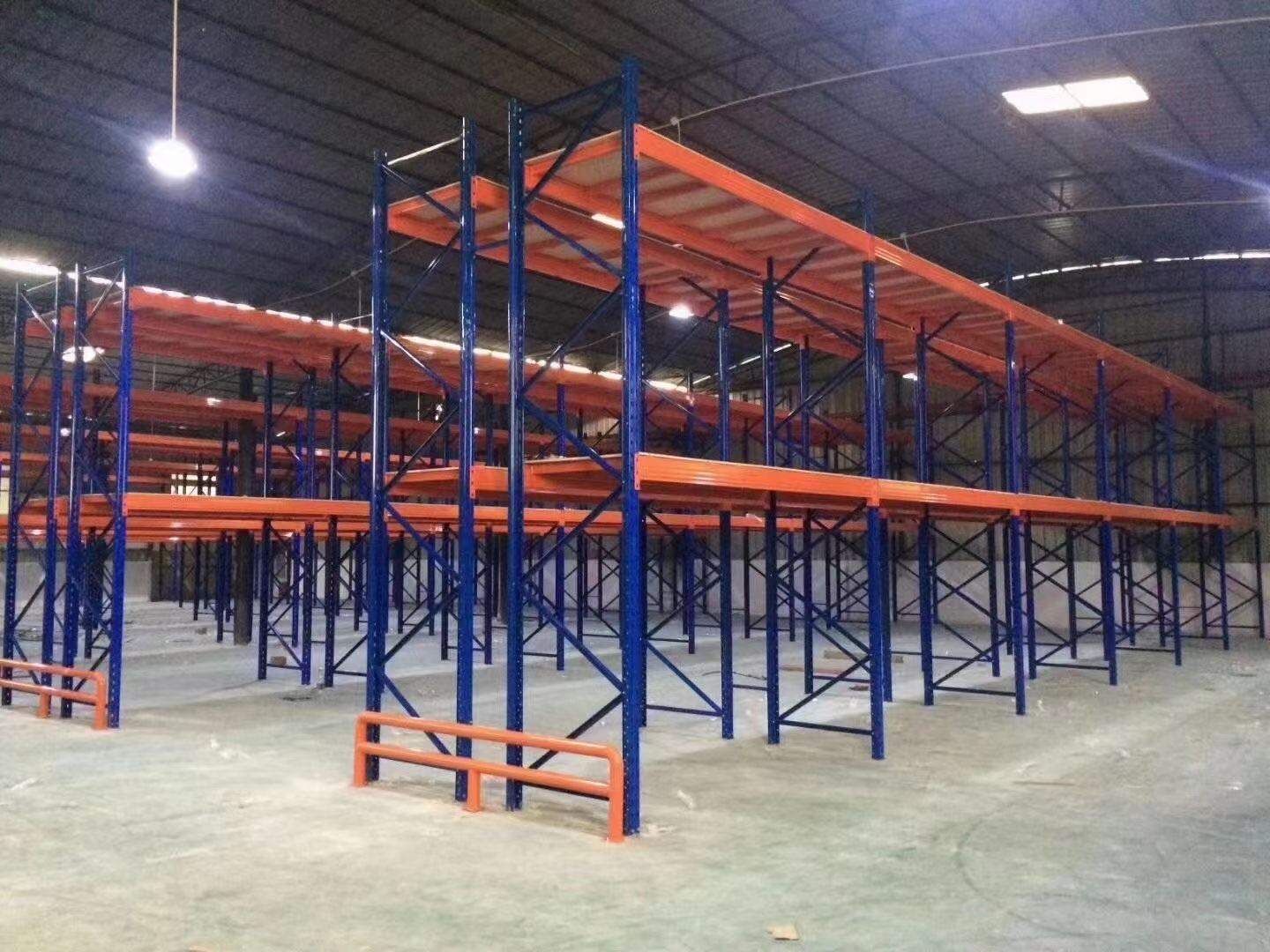 仓库重型货架的三个维度性价比,东佰巨阁楼货架厂让企业避开低价陷阱